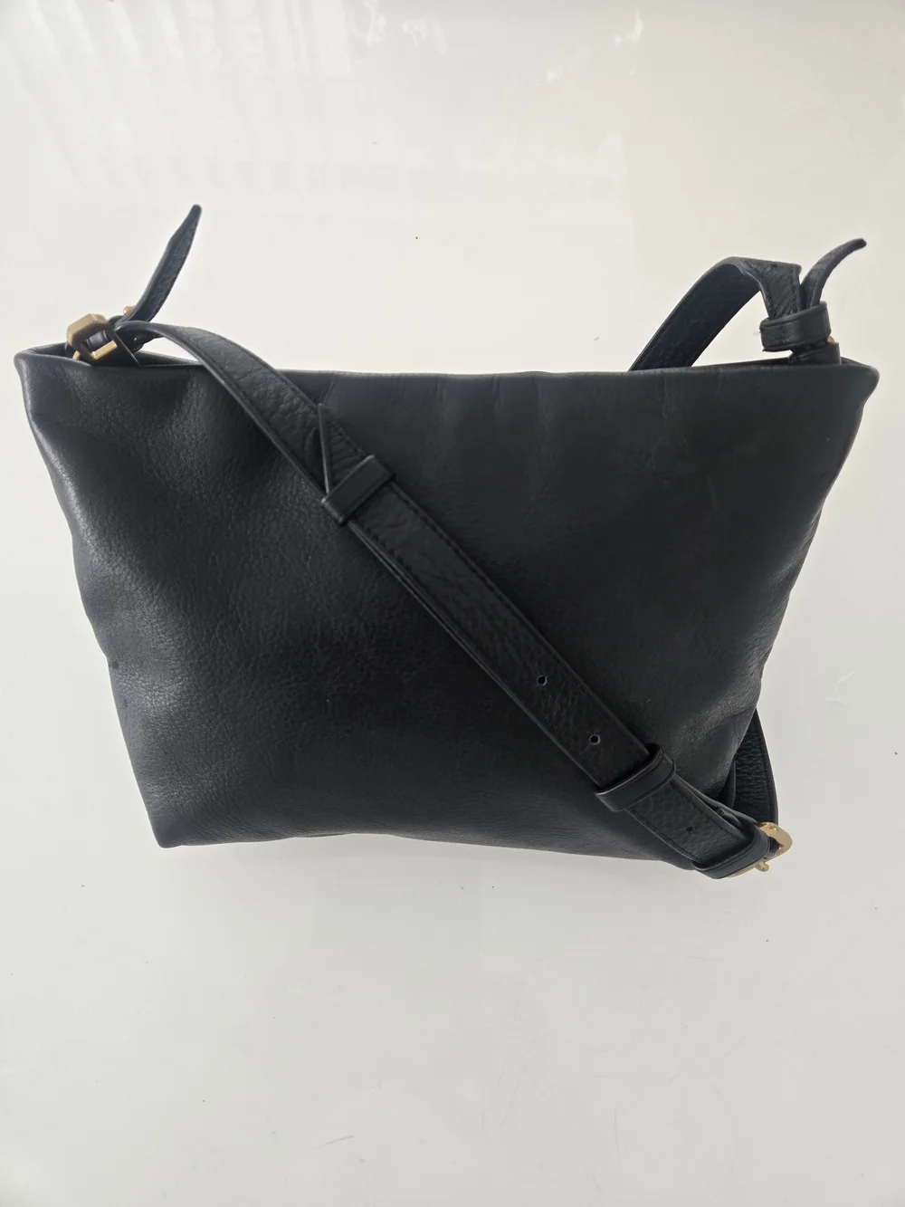J.Crew Black Cow Leather Crossbody Bag Zip Closure Gold Hardware Lined Pockets
